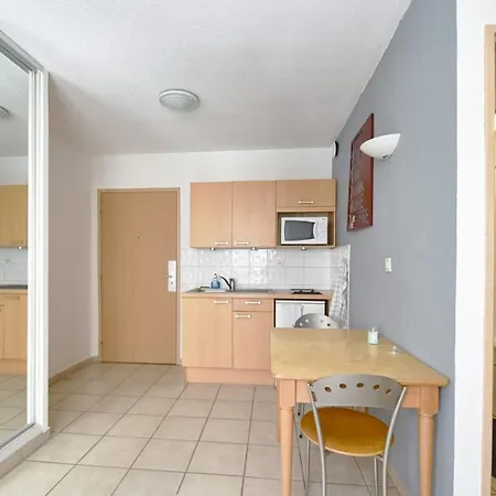 Cosy Near Fourviere Hill Apartment